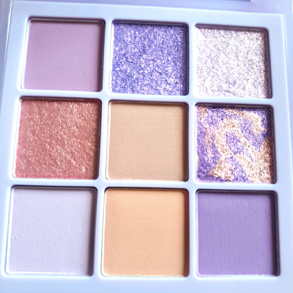 Huda pastels eyeshadow